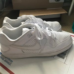 White nike Air Force 1